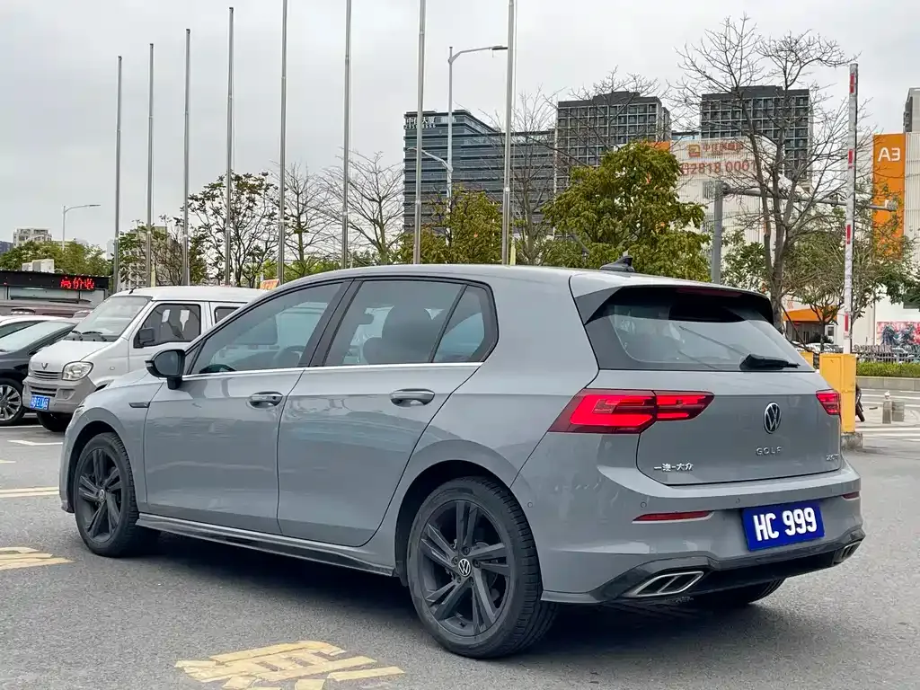 Volkswagen Golf 2023 из CN, фото 7
