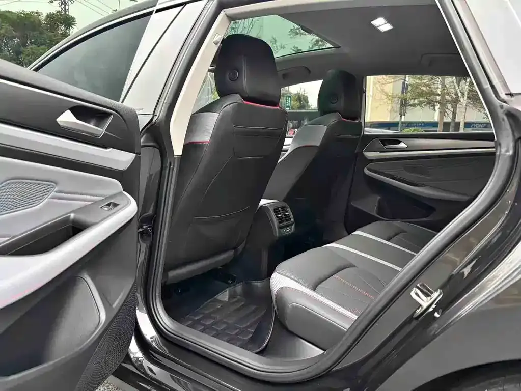 Volkswagen Lamando 2023 из CN, фото 4