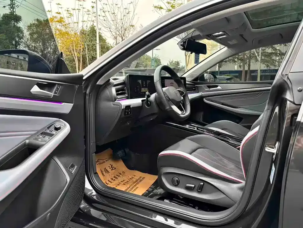 Volkswagen Lamando 2023 из CN, фото 8