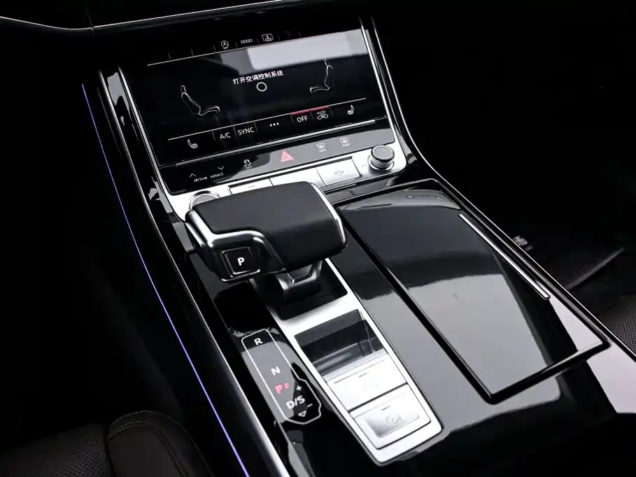 Audi A8 2021 из CN, фото 10