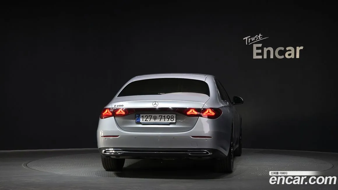 Mercedes-Benz E-Class 2025 из KR, фото 10