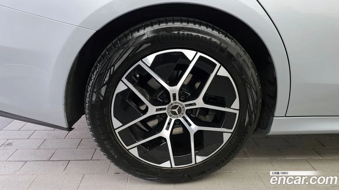 Mercedes-Benz E-Class 2025 из KR, фото 3