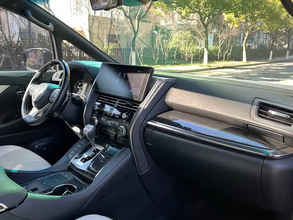 Lexus LM 2022 из CN, фото 2