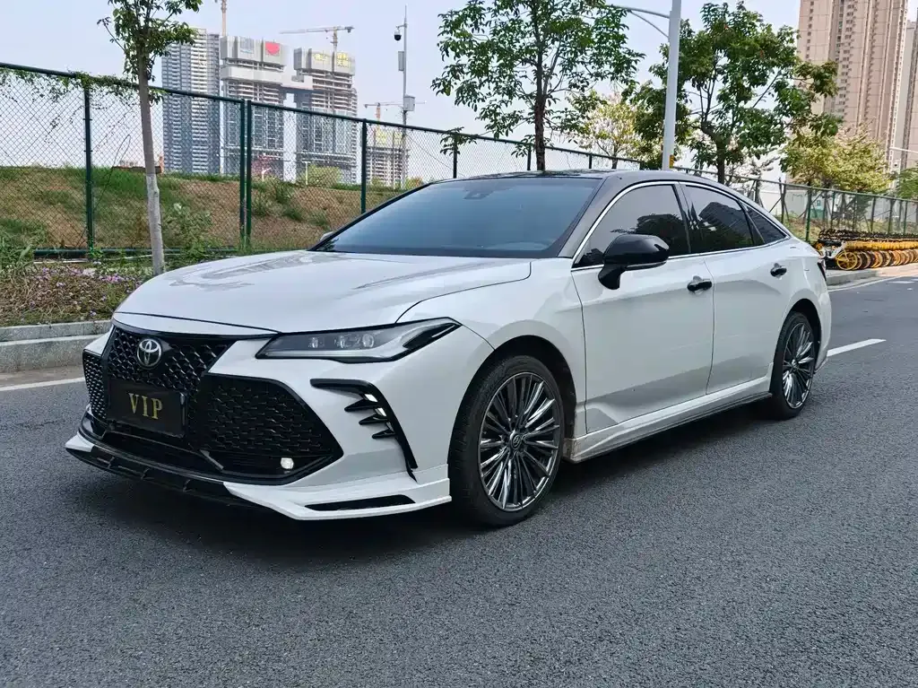 Toyota Avalon 2022 из CN, фото 1
