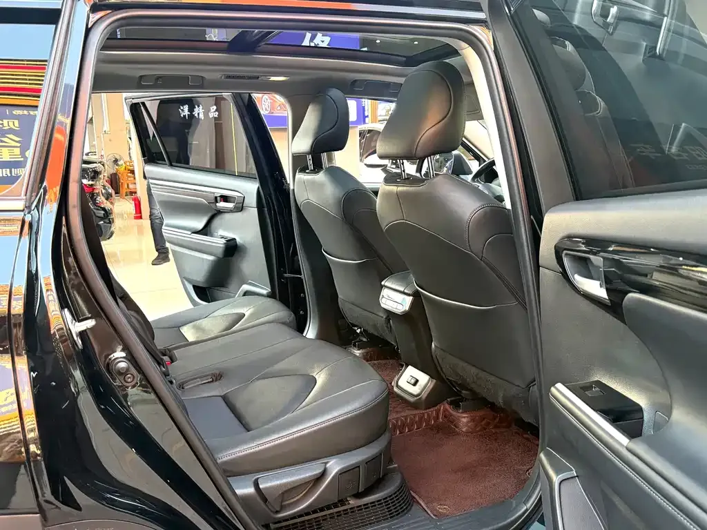 Toyota Highlander 2022 из CN, фото 6