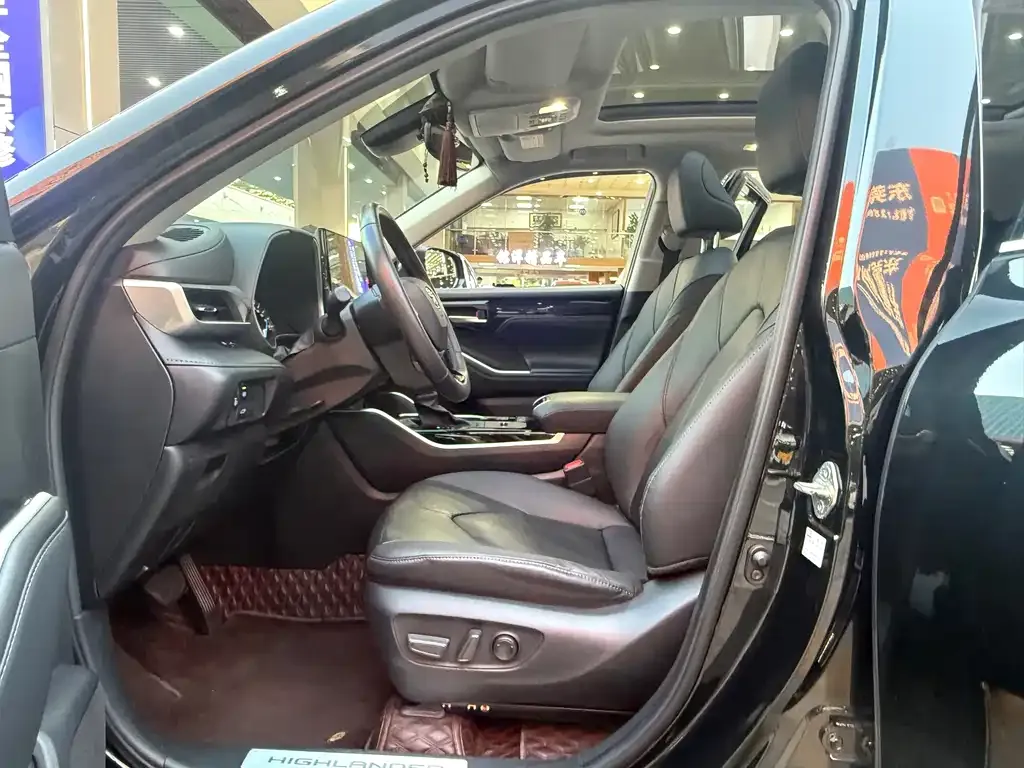 Toyota Highlander 2022 из CN, фото 2