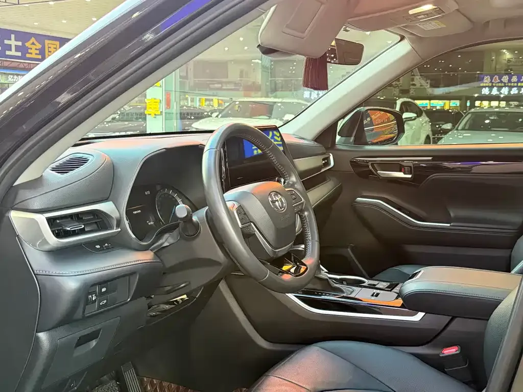 Toyota Highlander 2022 из CN, фото 9