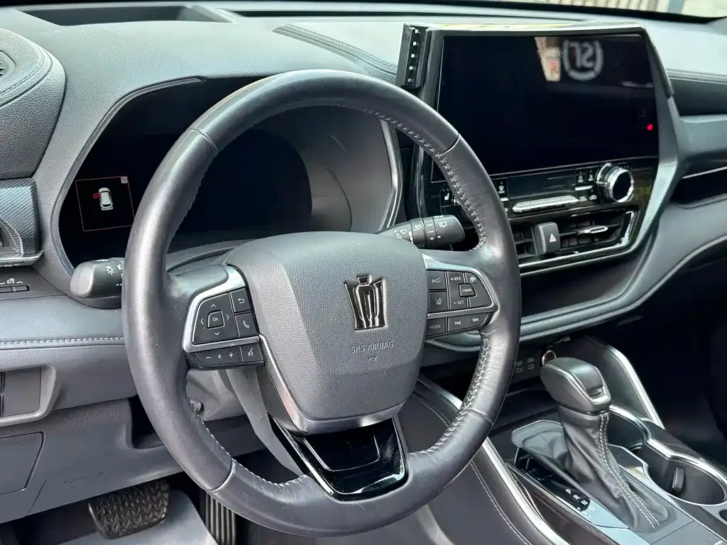 Toyota Crown Kluger 2022 из CN, фото 3