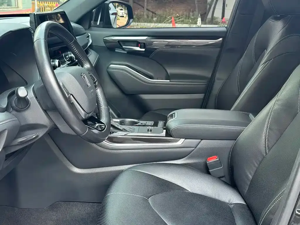 Toyota Crown Kluger 2022 из CN, фото 2