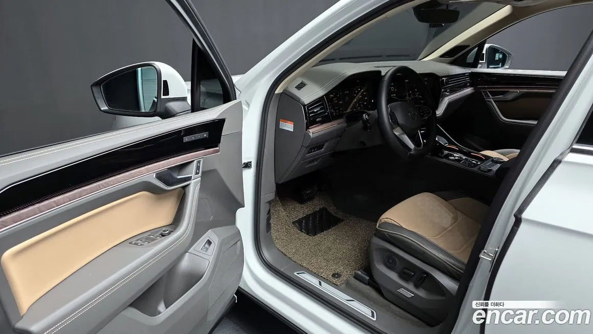 Volkswagen Touareg 2024 из KR, фото 3