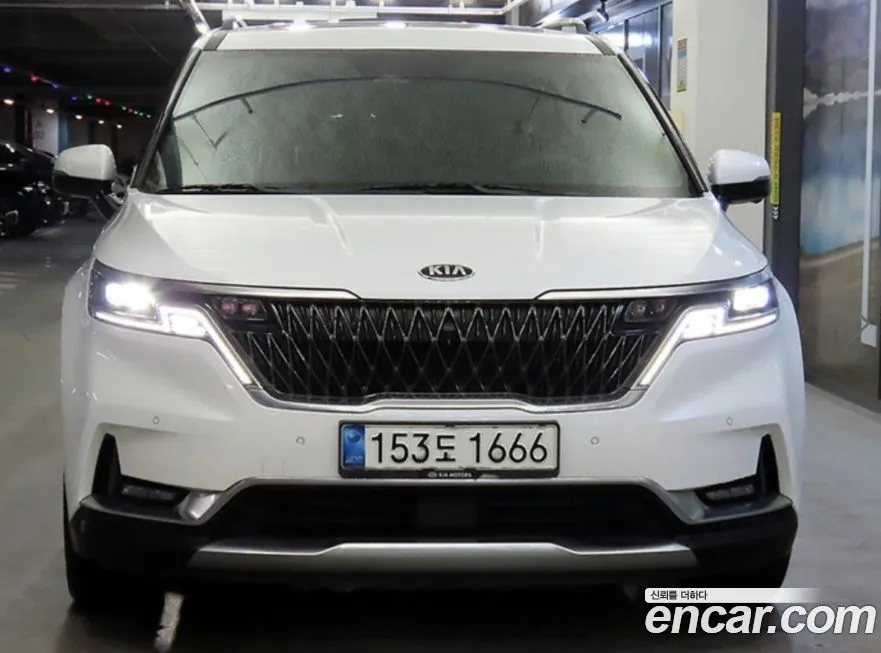 Kia Carnival — фото 10