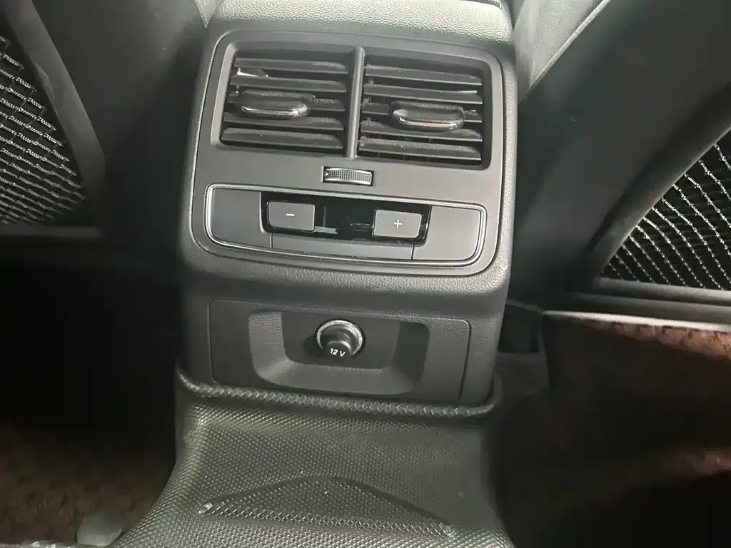 Audi A5 (Import) 2023 из CN, фото 8