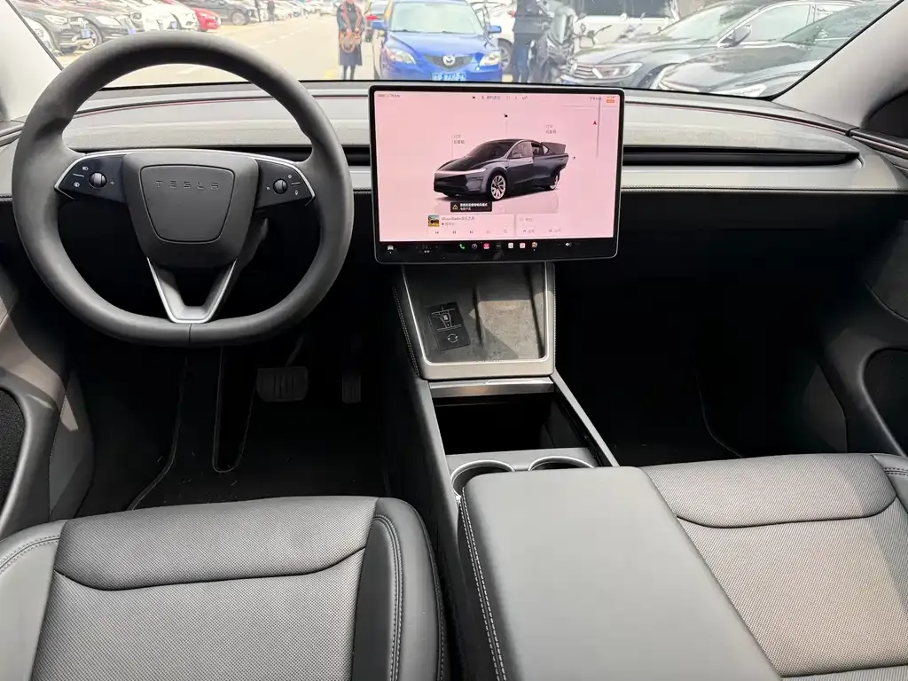 Tesla Model Y — фото 4