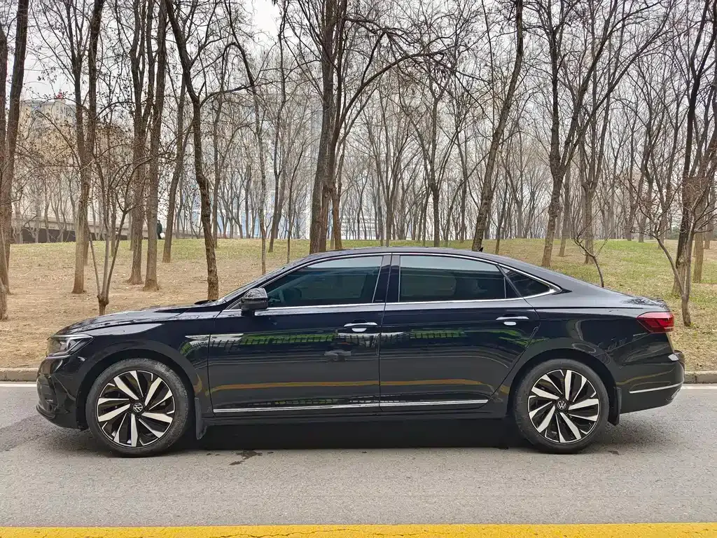 Volkswagen Passat — фото 5