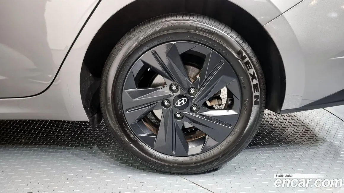 Hyundai AVANTE — фото 2