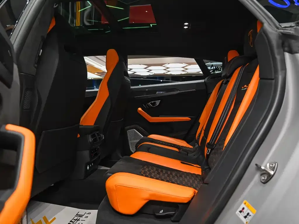 Lamborghini Urus 2023 из CN, фото 8