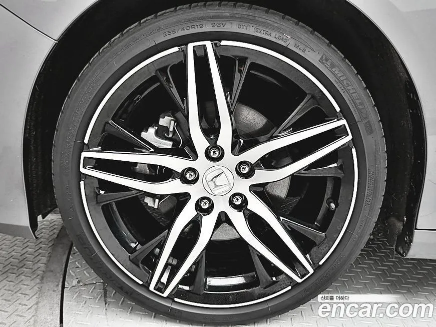 Honda Accord — фото 5