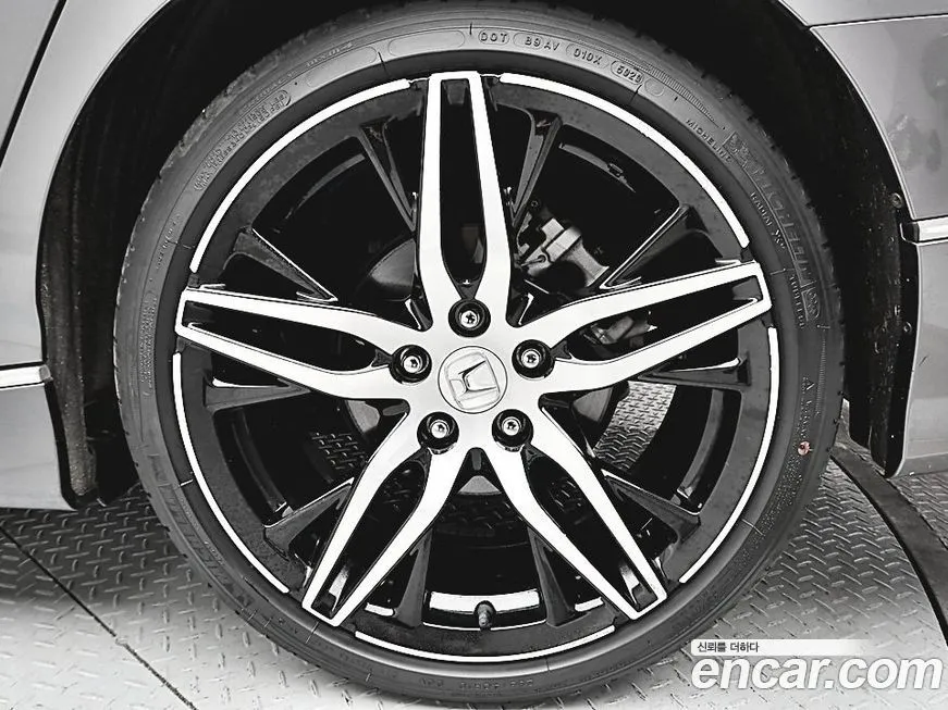 Honda Accord — фото 6