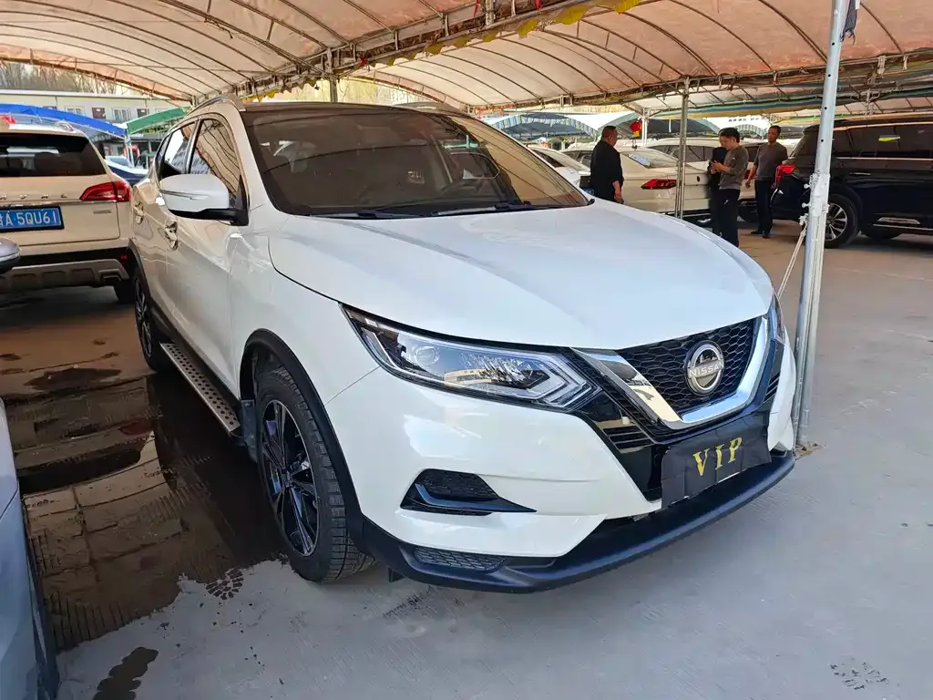 Nissan Qashqai — фото 4