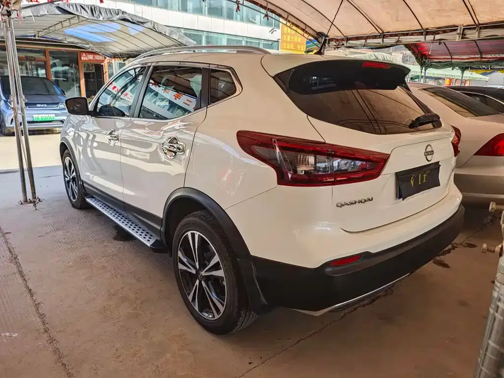 Nissan Qashqai — фото 2