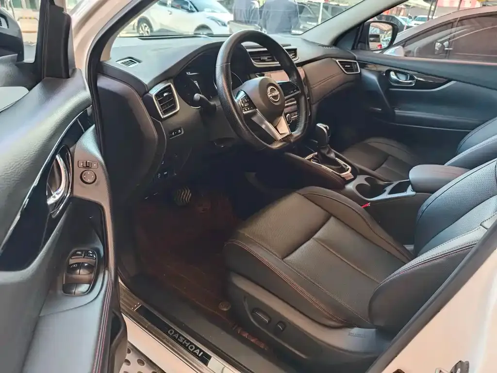 Nissan Qashqai — фото 10