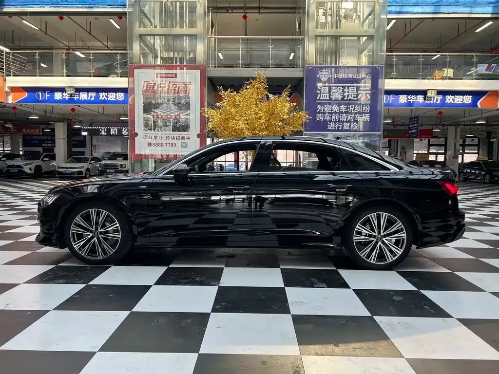 Audi A6L 2022 из CN, фото 6