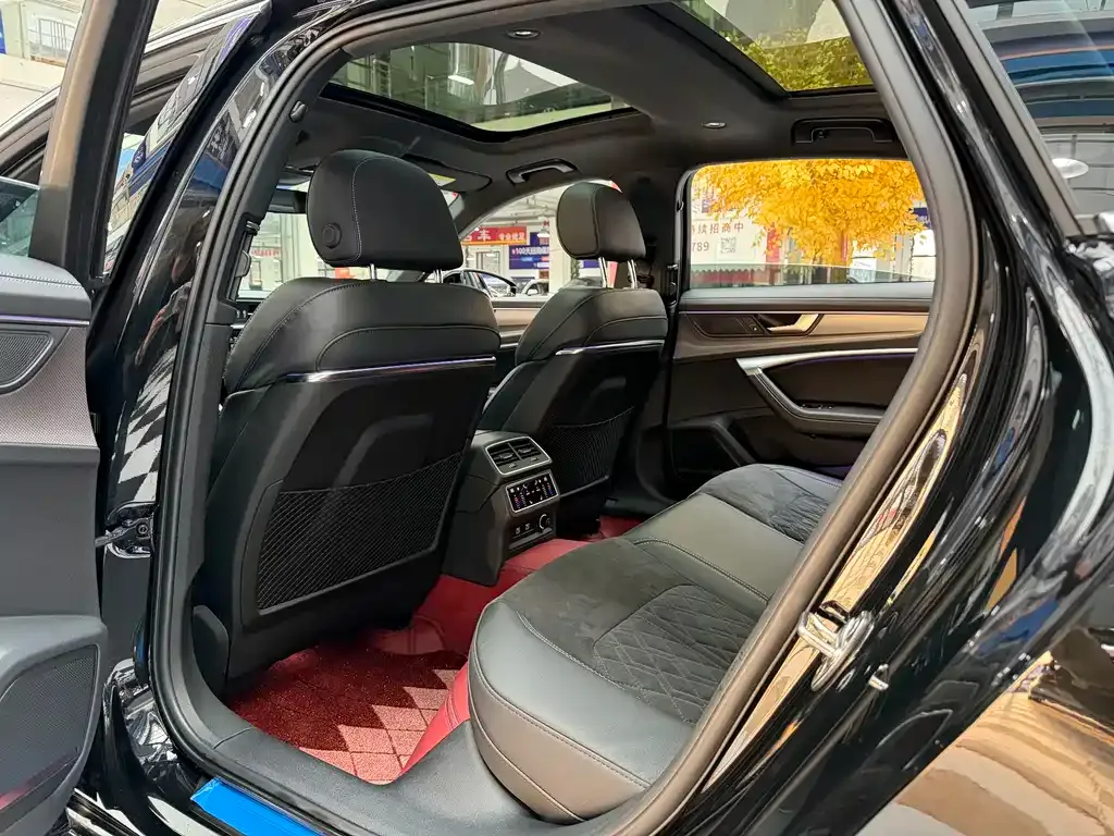 Audi A6L 2022 из CN, фото 10