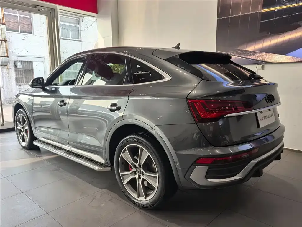 Audi Q5L Sportback — фото 2