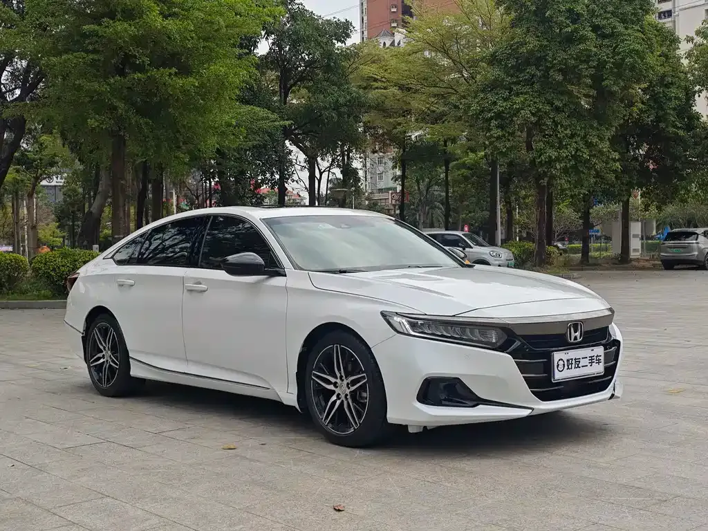 Honda Accord — фото 9