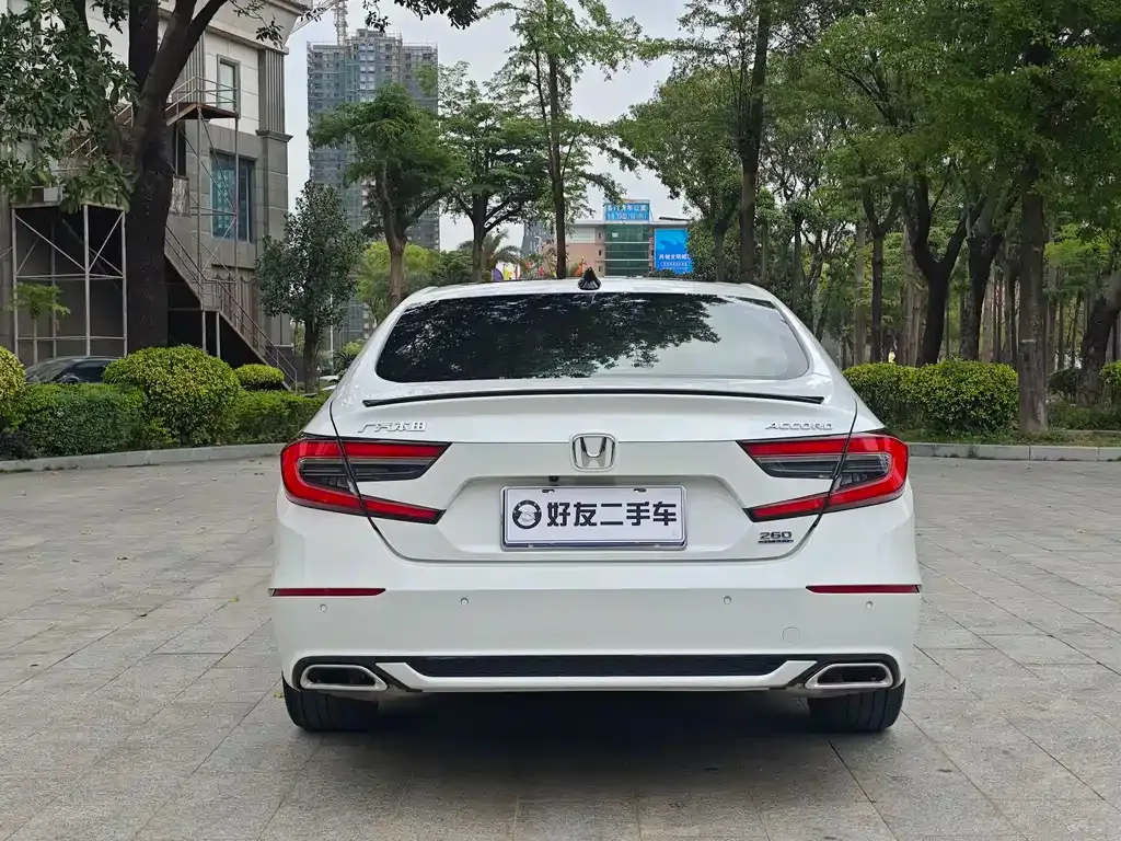 Honda Accord — фото 10