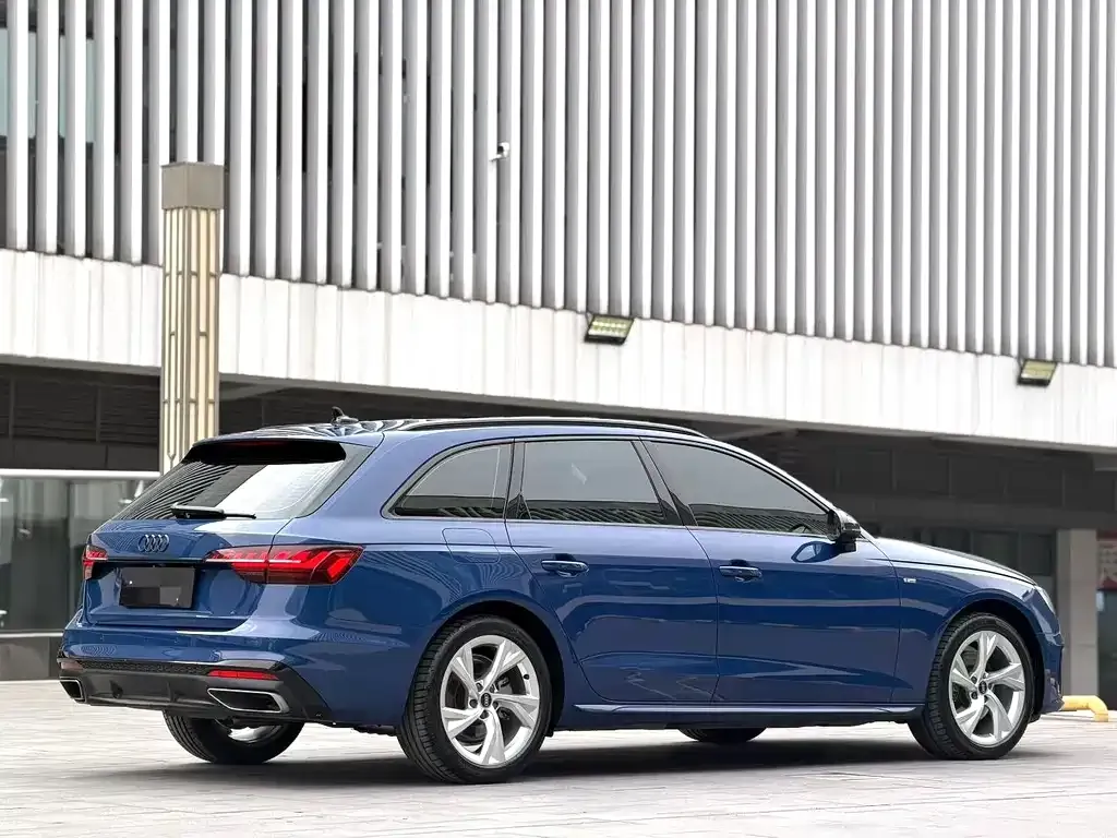 Audi A4 (Import) — фото 4