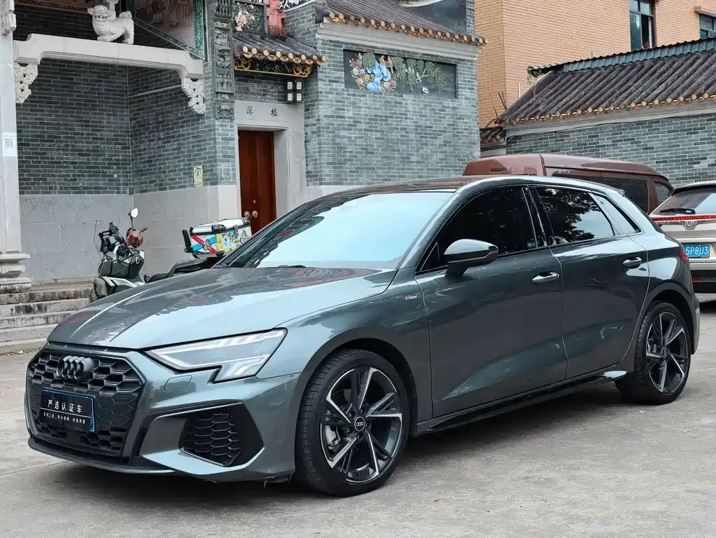 Audi A3 — фото 1