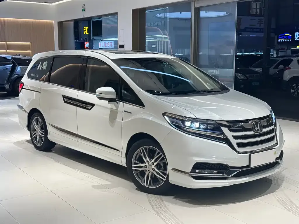 Honda Elysion — фото 2