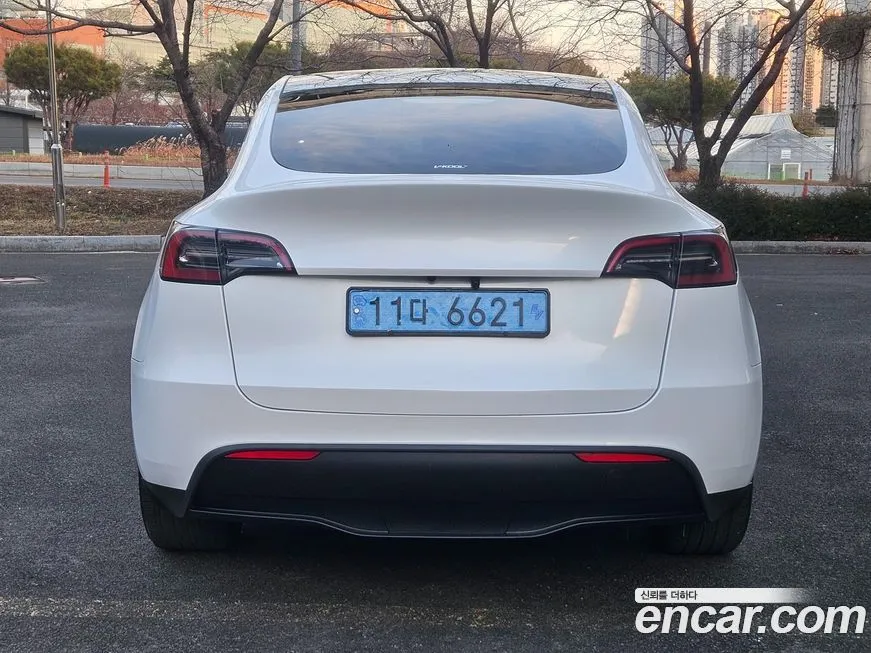 Tesla Model Y — фото 9