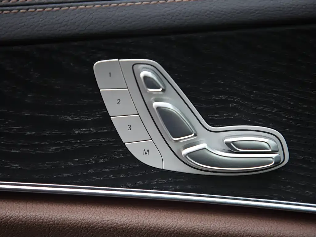 Mercedes-Benz E-Class (Import) — фото 9