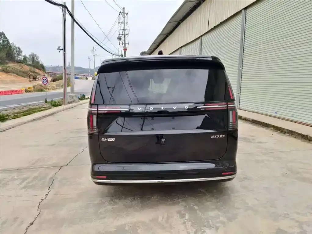 Volvo EM90 2026 из CN, фото 3