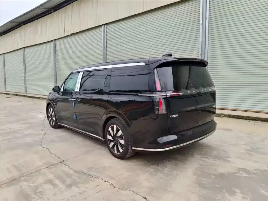 Volvo EM90 2026 из CN, фото 7