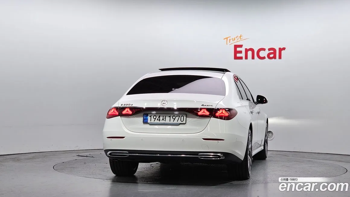 Mercedes-Benz E-Class 2024 из KR, фото 4