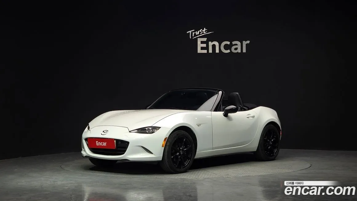 Mazda MX-5 Miata — фото 1