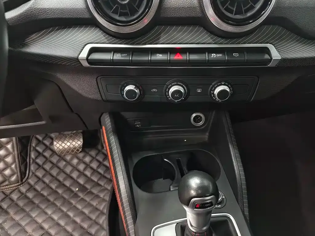 Audi Q2L 2022 из CN, фото 6