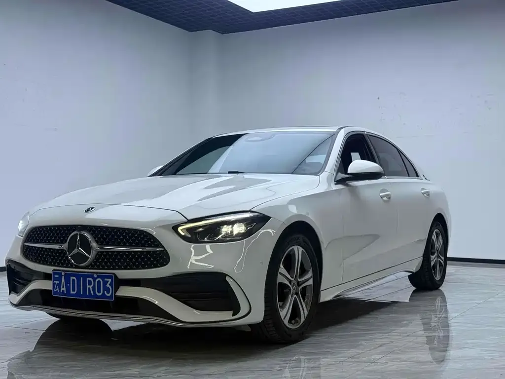 Mercedes-Benz C-Class — фото 1