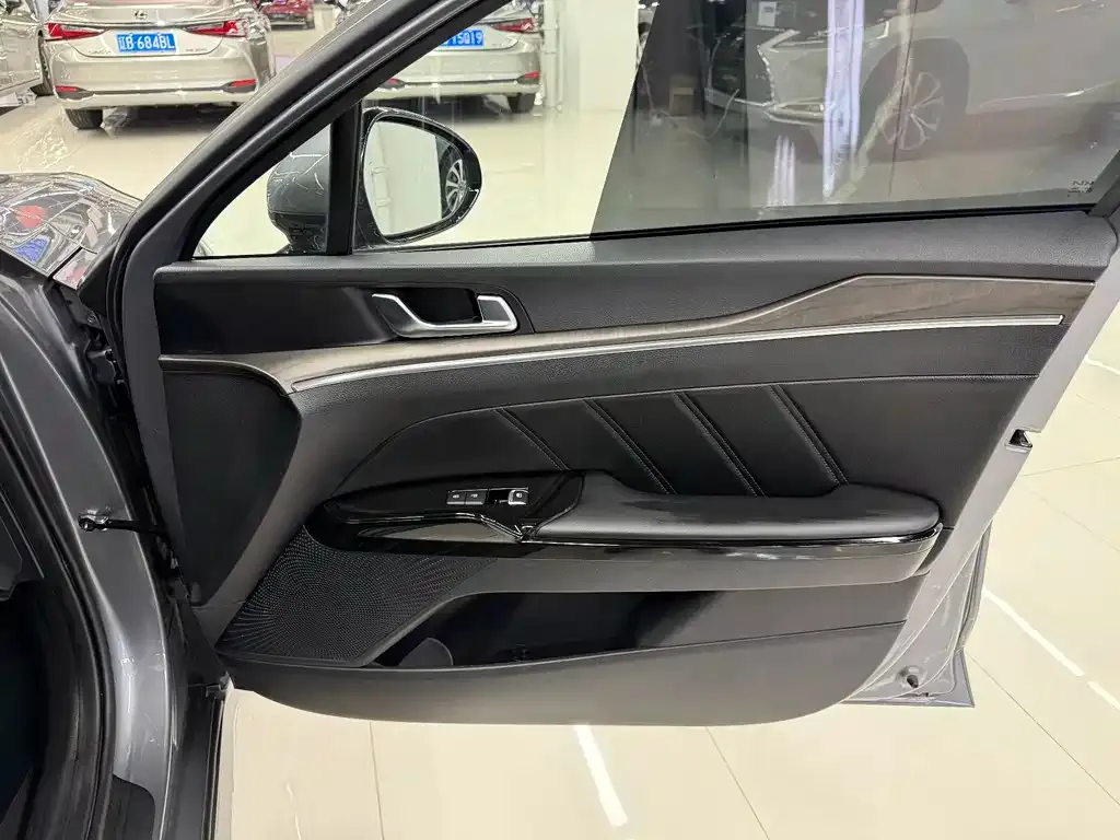 Kia K5 2022 из CN, фото 4