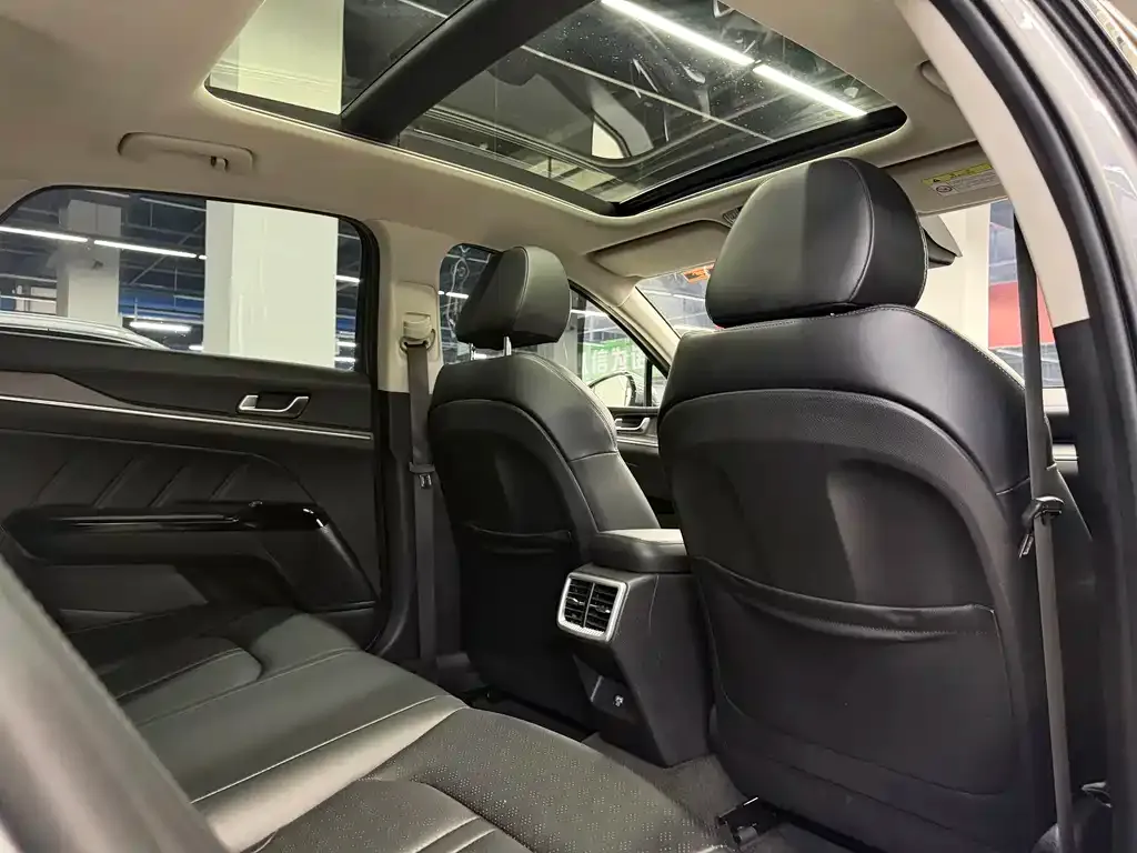 Kia K5 2022 из CN, фото 3