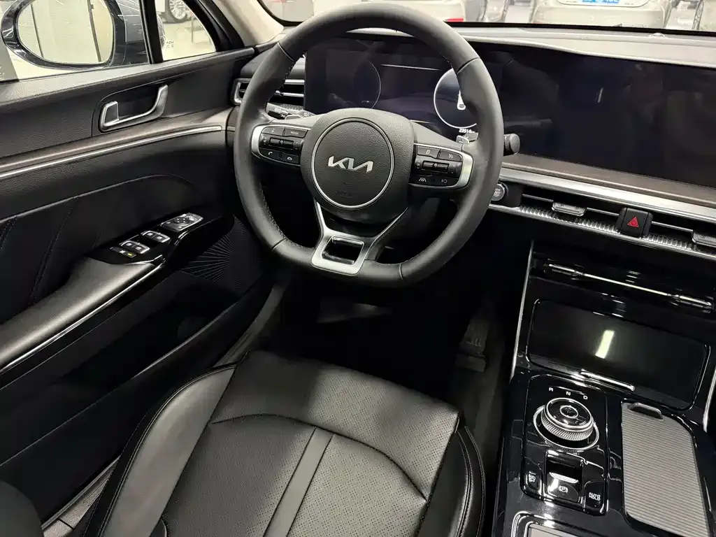 Kia K5 2022 из CN, фото 10