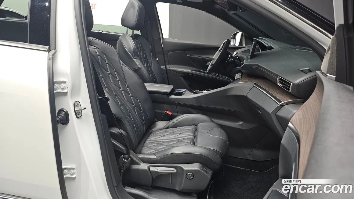 Peugeot 5008 2023 из KR, фото 5