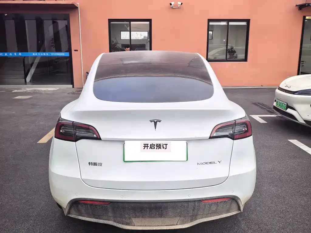 Tesla Model Y — фото 9