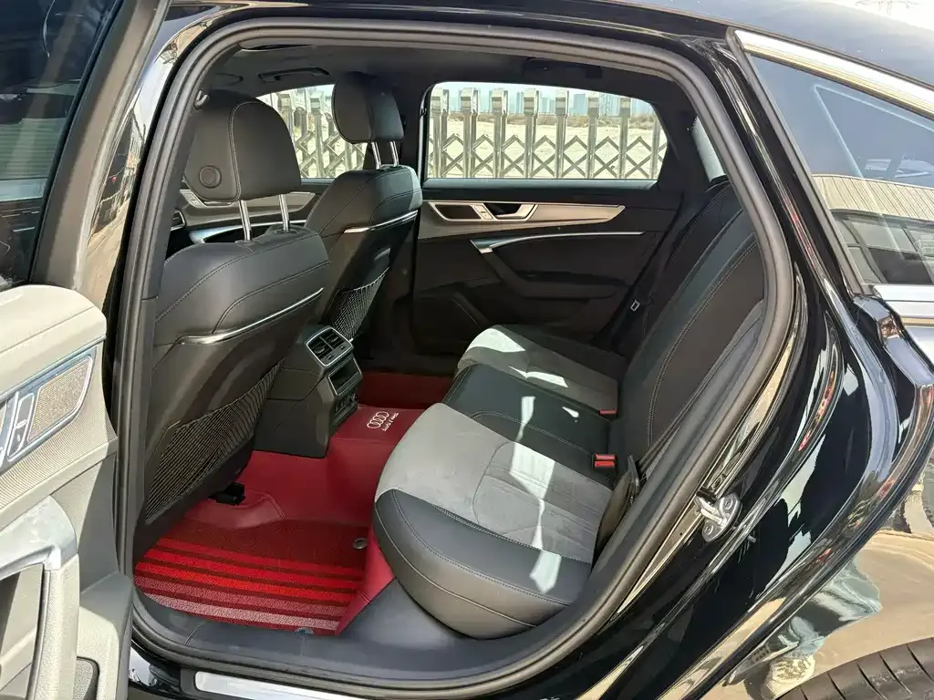 Audi A6L 2025 из CN, фото 7