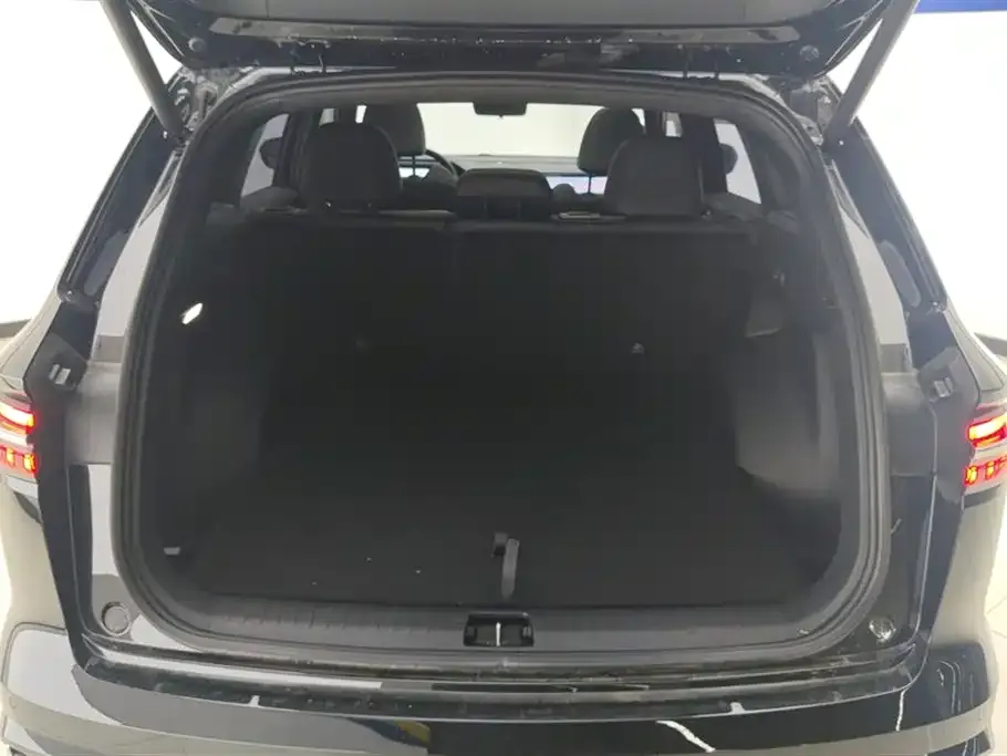 Geely Xingyue L 2025 из CN, фото 2