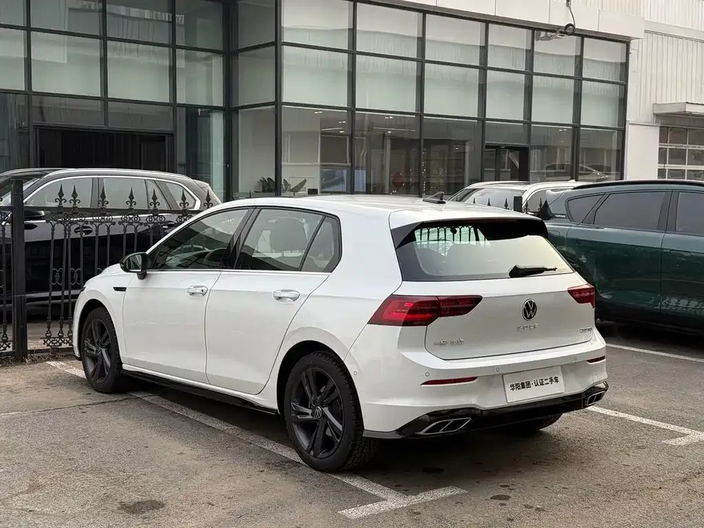 Volkswagen Golf 2025 из CN, фото 4