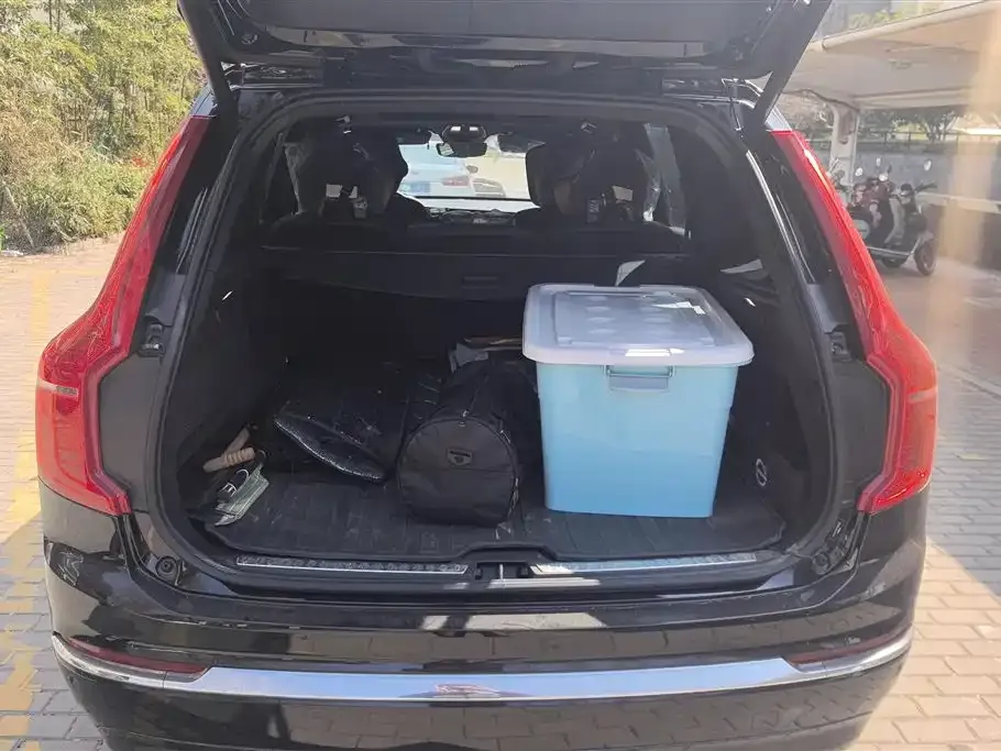 Volvo XC90 2023 из CN, фото 3